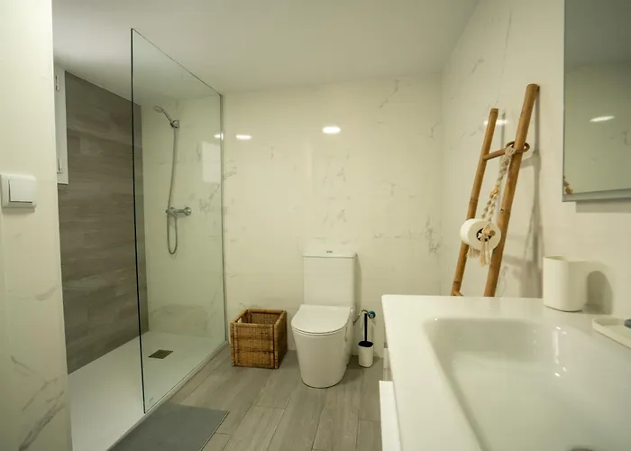 Luminoso Familiar Y Patio Privado * ולנסיה