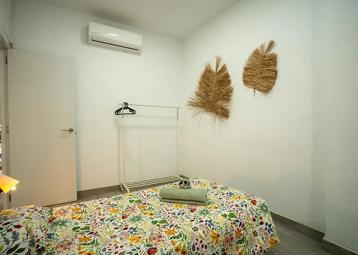 Luminoso Familiar Y Patio Privado דירה *