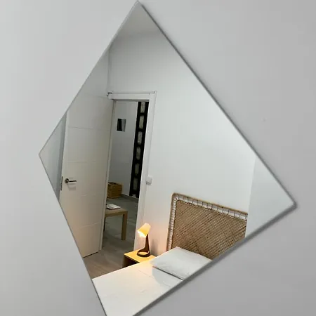 Luminoso Apartamento Familiar Y Patio Privado * فالنسيا