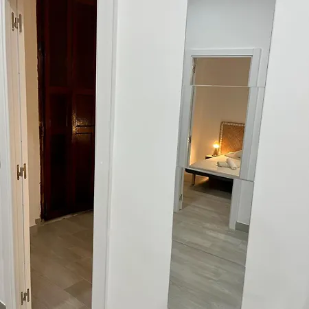Luminoso Apartamento Familiar Y Patio Privado * فالنسيا
