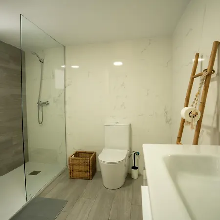 Luminoso Apartamento Familiar Y Patio Privado * فالنسيا