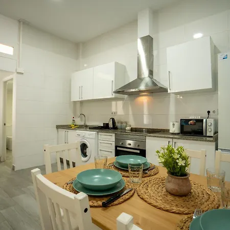 Luminoso Apartamento Familiar Y Patio Privado * فالنسيا