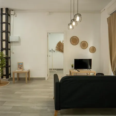 Luminoso Apartamento Familiar Y Patio Privado *