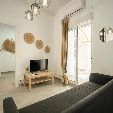 Luminoso Apartamento Familiar Y Patio Privado * فالنسيا